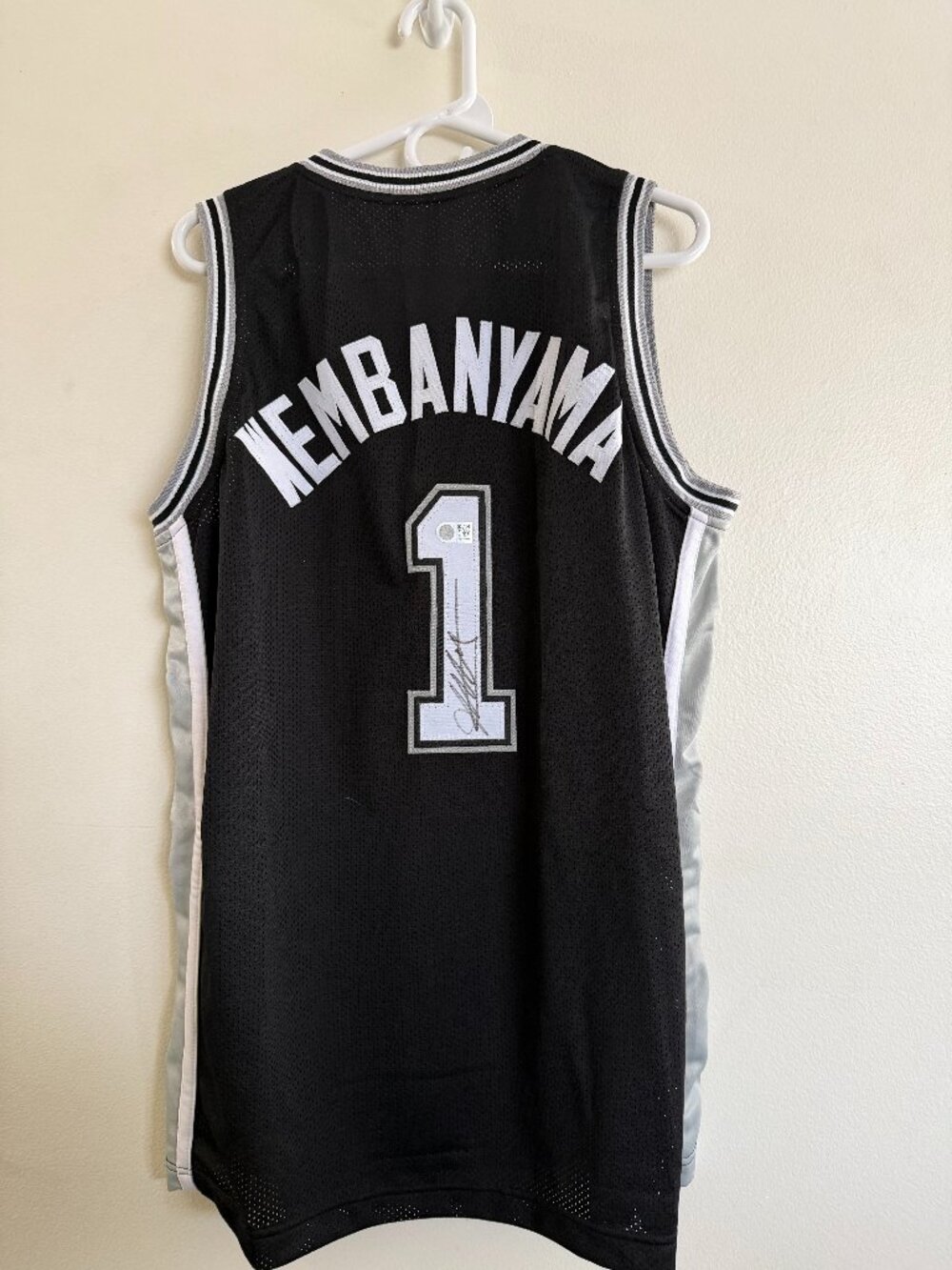 VICTOR WEMBANYAMA SIGNED SAN ANTONIO SPURS AUTOGRAPHED CUSTOM JERSEY wCOA XL 996